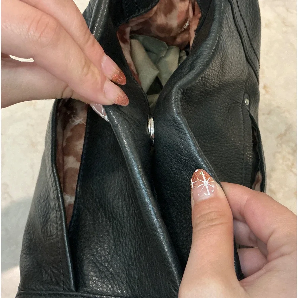 B Makowsky‎ Black Leather Hobo Shoulder Bag Purse - Picture 12 of 16